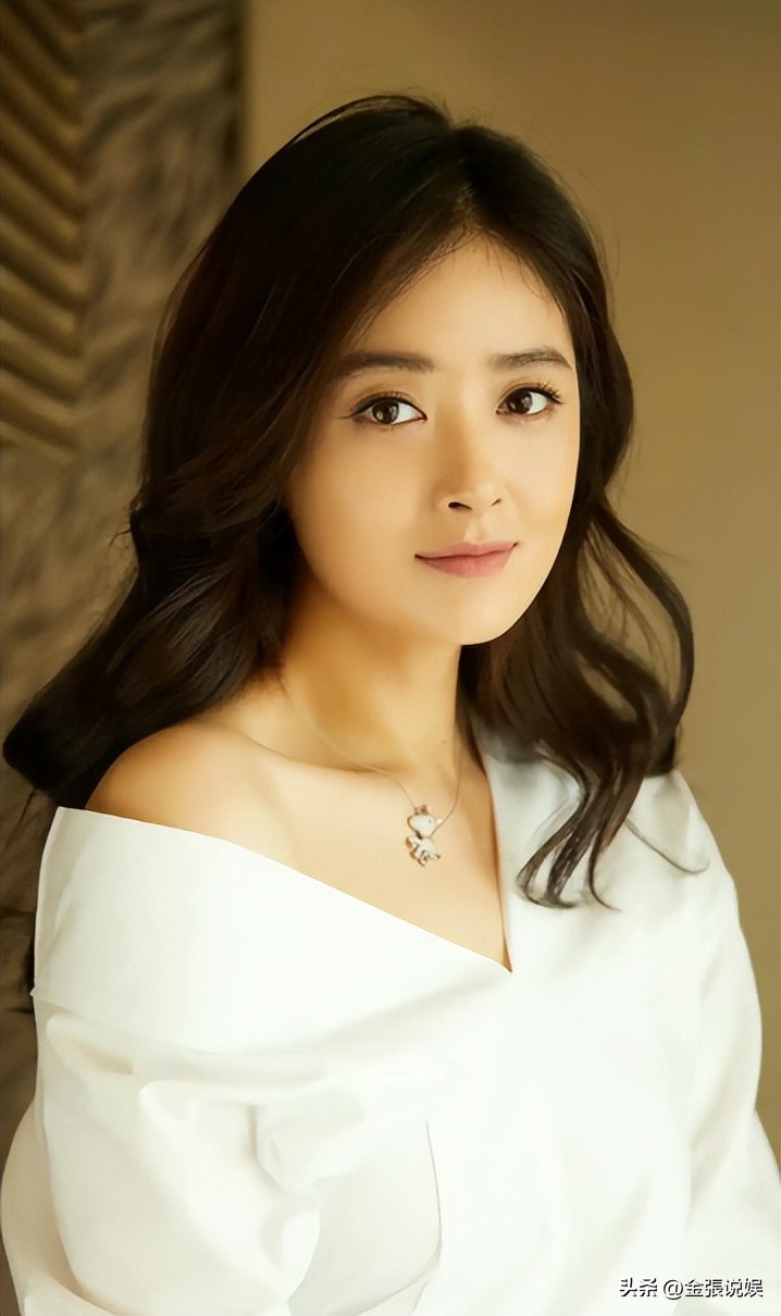 蒋欣离开娱乐圈_蒋欣王阳分手十三年不提前夫 娱乐圈高情商处理前任关系 蒋欣华妃演技与感情生活经历