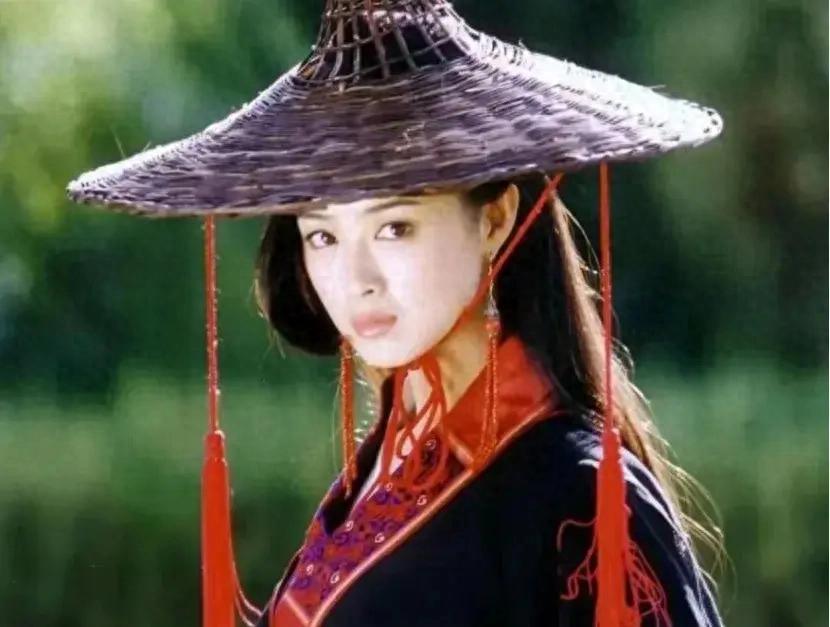 蒋欣离开娱乐圈_蒋欣40岁单身原因_蒋欣演技评价分析