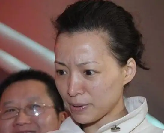 明星卸妆前后颜值对比_娱乐圈真实素颜_国内雀斑多的女明星