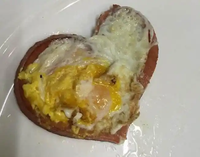 厨房小白黑暗料理做法_明星黑暗料理图片大全高清,_煎鲫鱼失败经验